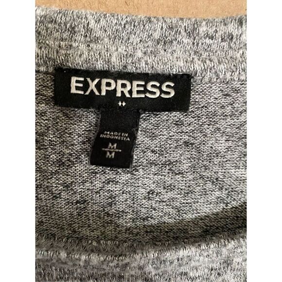 Express women’s heather, gray, short sleeve ruched sides, sweater S/M - Picture 4 of 4